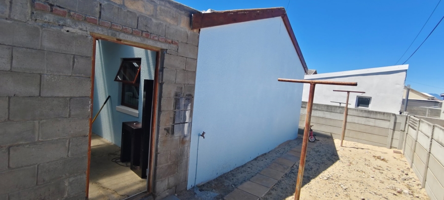 2 Bedroom Property for Sale in Strandfontein Western Cape